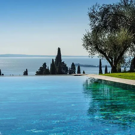 Sphere Lake Garda Gasthuis *
